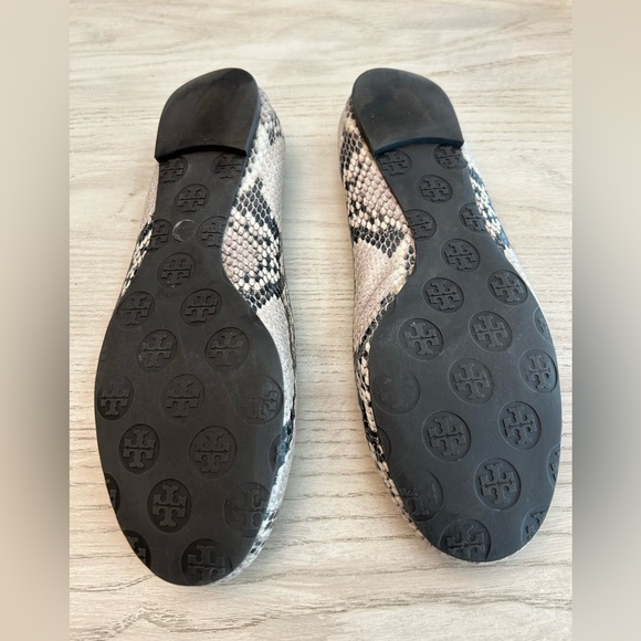 Tory Butch Snakeskin Ballet Flats.  Size 9 - Picture 2 of 7
